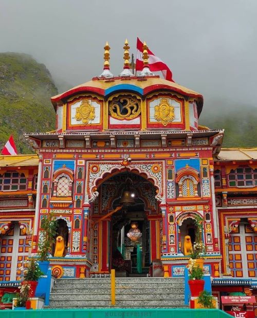 Badrinath temple closing date 2025